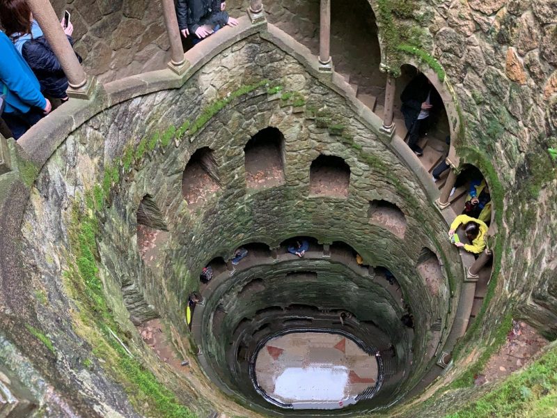 Quinta da Regaleira e visita a Sintra Tour privado meio Dia