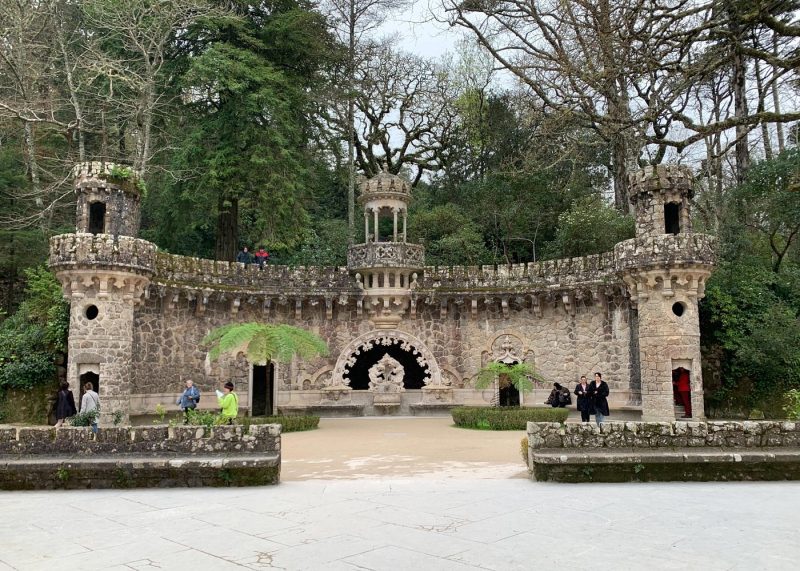 Quinta da Regaleira Sintra- Yard of the Dragon