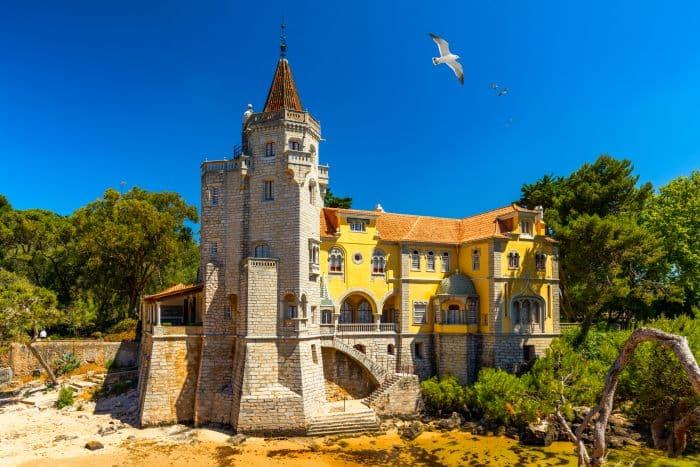 Cascais, Palacio Visconde Castro de Guimarães